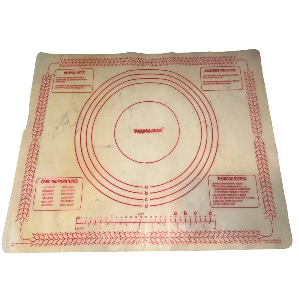 Vintage 1977 Tupperware Pastry Pie Tart Baking Mat Sheet Dart Industries 18x22